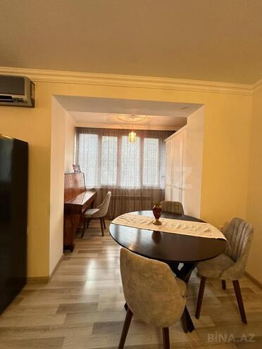 Продаётся 2-комн. вторичка 50 м², м. Низами, photo 4 from 15