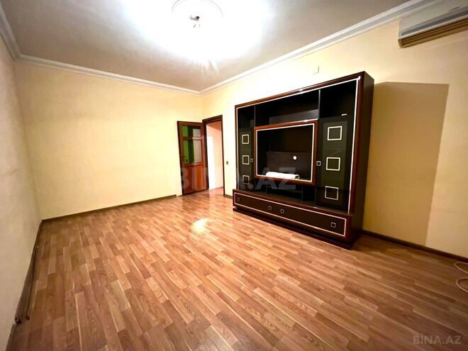 Продаётся 2-комн. вторичка 63 м², м. Гянджлик, photo 5 from 19