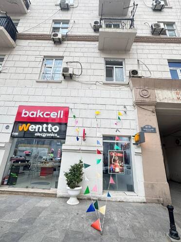 Продаётся 1-комн. вторичка 34 м², м. Элмляр Академиясы, photo 3 from 9