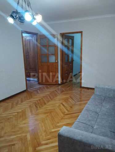 Satılır 2 otaqlı köhnə tikili 60 m², İnşaatçılar m., photo 4 from 12