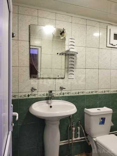 Satılır 2 otaqlı köhnə tikili 60 m², İnşaatçılar m., photo 8 from 12