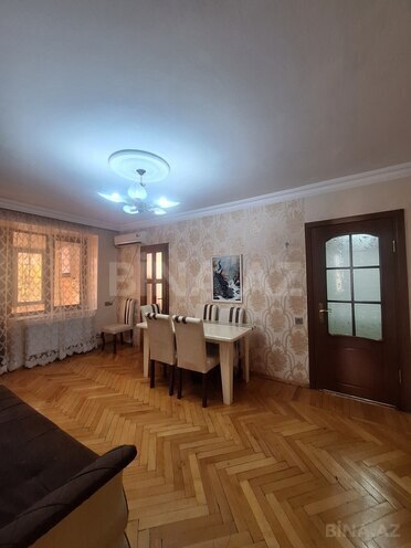 Satılır 2 otaqlı köhnə tikili 50 m², İnşaatçılar m., photo 12 from 30