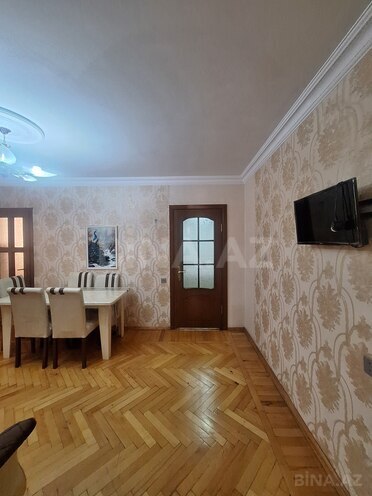 Satılır 2 otaqlı köhnə tikili 50 m², İnşaatçılar m., photo 7 from 30