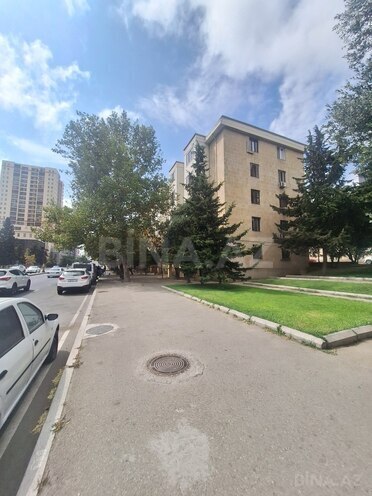 Satılır 2 otaqlı köhnə tikili 50 m², İnşaatçılar m., photo 4 from 30
