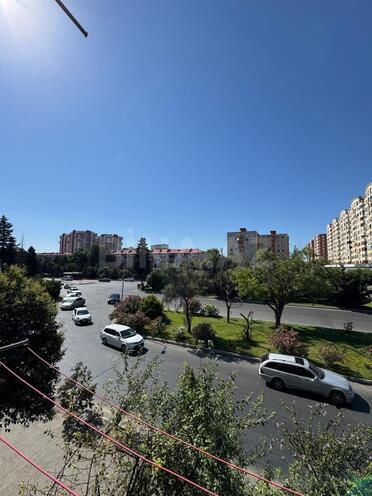 Продаётся 2-комн. вторичка 55 м², м. Нефтчиляр, photo 10 from 11