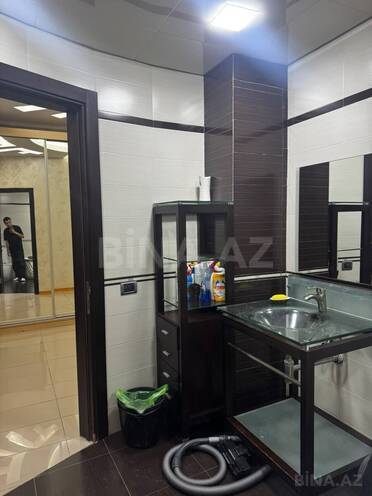Сдаётся 3-комн. новостройка 120 м², м. Иншаатчылар, photo 13 from 18