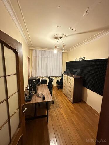 Продаётся 4-комн. вторичка 120 м², м. Элмляр Академиясы, photo 5 from 10