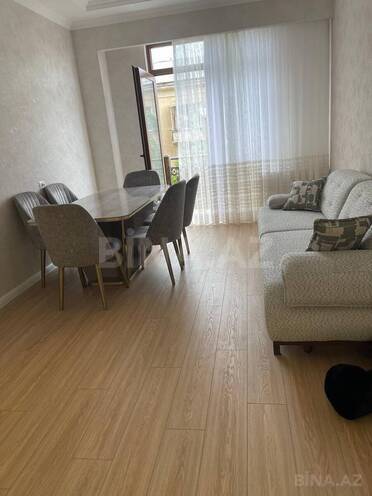 Сдаётся 2-комн. новостройка 70 м², м. Нефтчиляр, photo 1 from 6