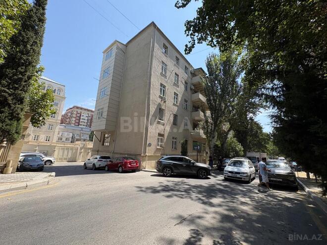 Satılır 2 otaqlı köhnə tikili 60 m², Nəsimi r., photo 1 from 11