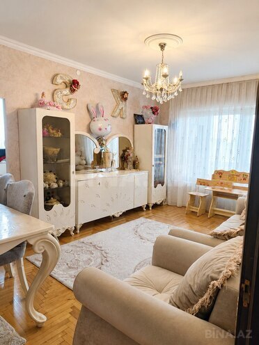 Продаётся 2-комн. вторичка 65 м², м. 20 января, photo 1 from 13