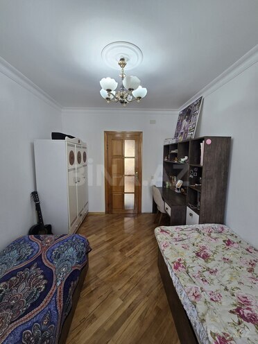 Продаётся 4-комн. вторичка 90 м², Хатаинский р., photo 8 from 19