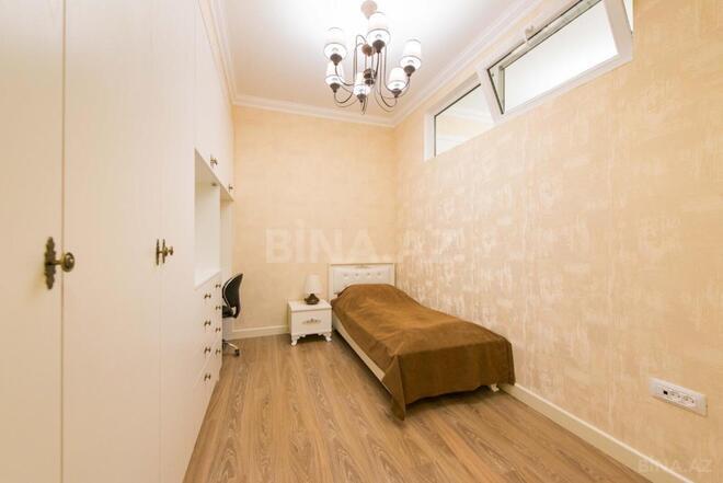 Сдаётся 3-комн. новостройка 118 м², м. 8 ноября, photo 13 from 17