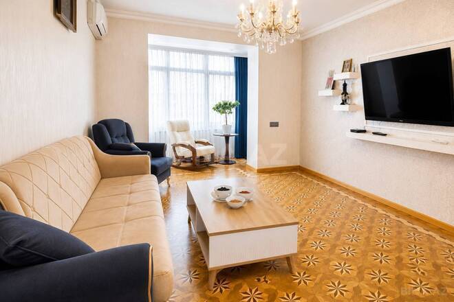 Satılır 4 otaqlı köhnə tikili 85 m², Nəriman Nərimanov m., photo 1 from 13
