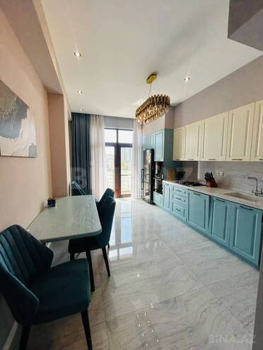 Сдаётся 3-комн. новостройка 125 м², м. Низами, photo 10 from 23
