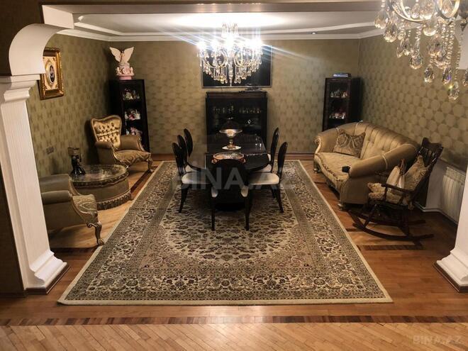 Продаётся 8-комн. дом/дача 650 м², photo 7 from 32