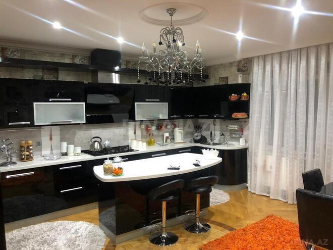Продаётся 8-комн. дом/дача 650 м², photo 8 from 32