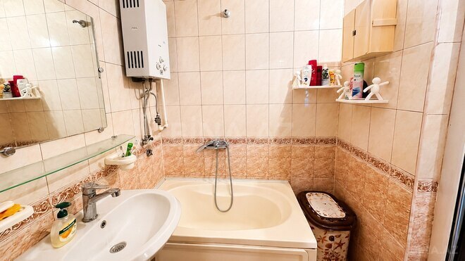 Продаётся 2-комн. вторичка 55 м², м. Элмляр Академиясы, photo 12 from 14