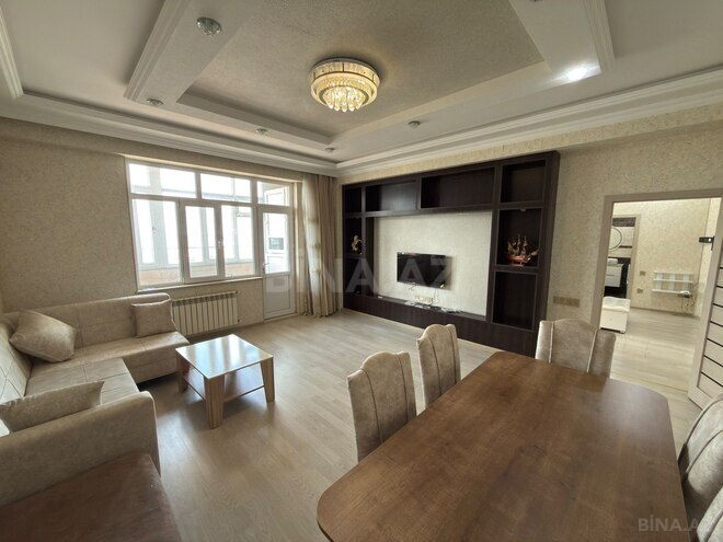 Сдаётся 2-комн. новостройка 80 м², м. Кара Караев, photo 1 from 20