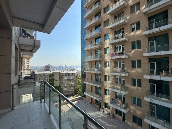 Сдаётся 3-комн. новостройка 130 м², м. Элмляр Академиясы, photo 13 from 14