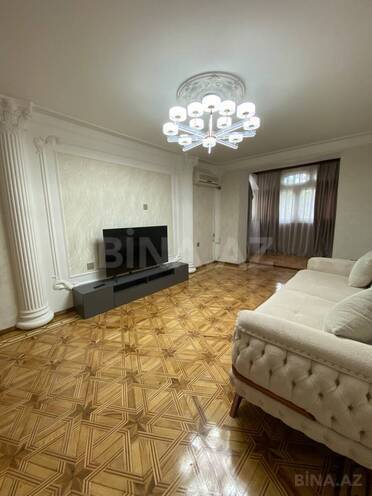 Продаётся 3-комн. вторичка 88 м², м. Иншаатчылар, photo 3 from 15