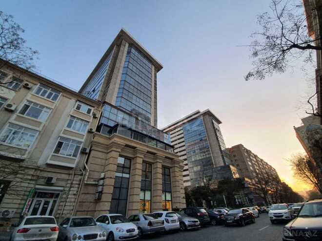 Сдаётся 3-комн. вторичка 100 м², м. 28 мая, photo 1 from 22