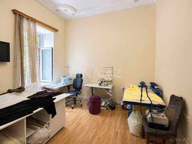 Satılır 3 otaqlı köhnə tikili 60 m², Sahil m., photo 17 from 27