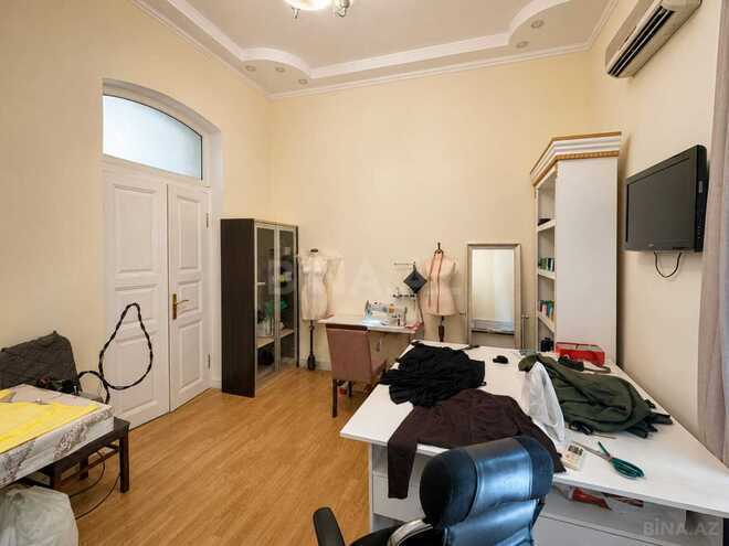 Satılır 3 otaqlı köhnə tikili 60 m², Sahil m., photo 21 from 27