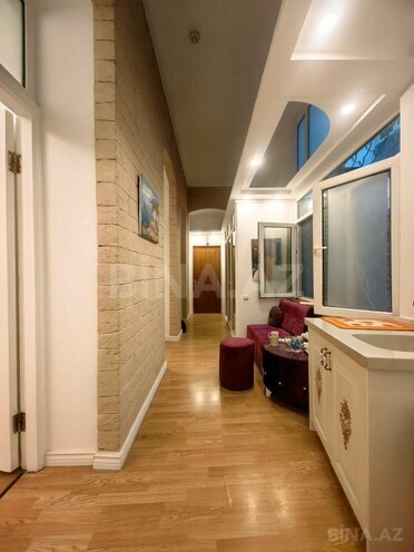 Satılır 3 otaqlı köhnə tikili 80 m², Sahil m., photo 17 from 32