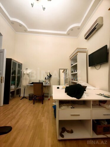 Satılır 3 otaqlı köhnə tikili 80 m², Sahil m., photo 21 from 32