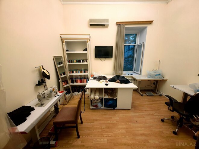 Satılır 3 otaqlı köhnə tikili 80 m², Sahil m., photo 22 from 32