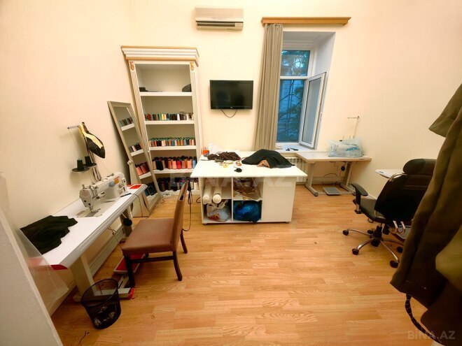 Satılır 3 otaqlı köhnə tikili 80 m², Sahil m., photo 20 from 32