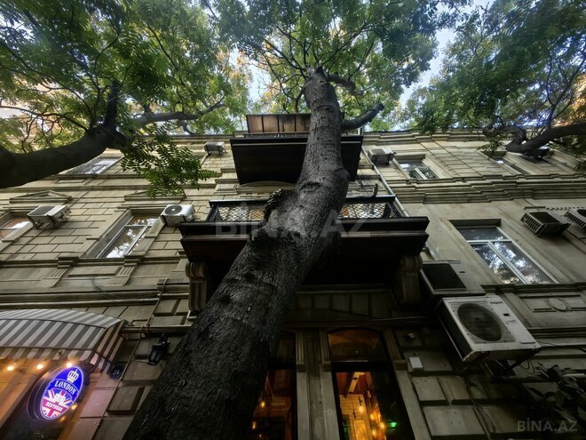 Satılır 3 otaqlı köhnə tikili 80 m², Sahil m., photo 29 from 32