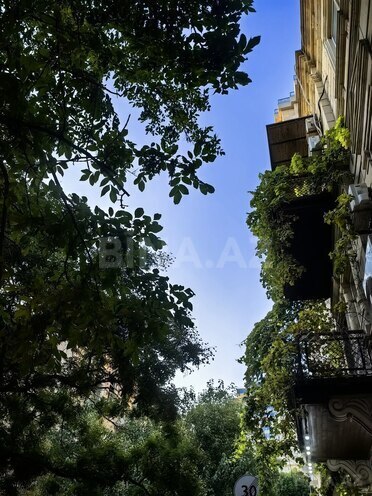 Satılır 3 otaqlı köhnə tikili 80 m², Sahil m., photo 27 from 32