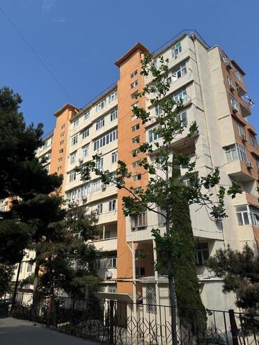 Satılır 2 otaqlı köhnə tikili 65 m², 9-cu mikrorayon q., photo 1 from 18