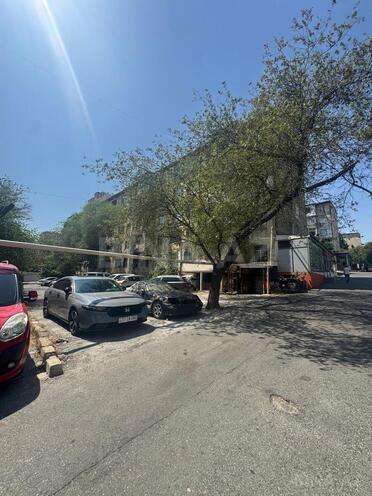 Satılır 3 otaqlı köhnə tikili 55 m², İnşaatçılar m., photo 14 from 16