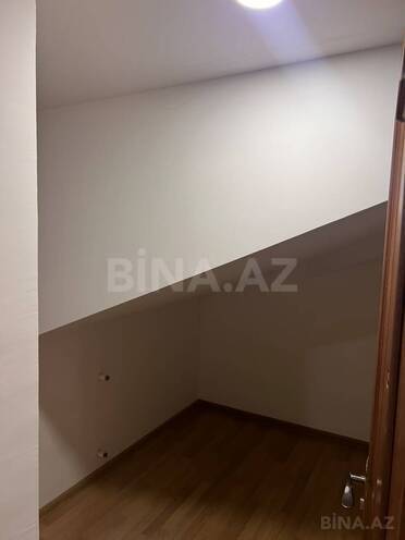 Satılır 5 otaqlı köhnə tikili 200 m², Bakıxanov q., photo 18 from 24