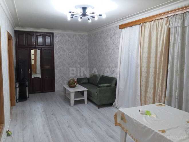 Сдаётся 3-комн. вторичка 80 м², м. Ичеришехер, photo 1 from 23