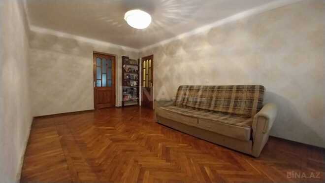 Satılır 3 otaqlı köhnə tikili 75 m², Elmlər Akademiyası m., photo 1 from 32