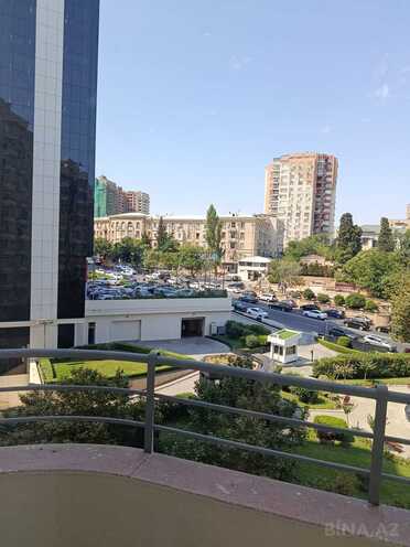 Продаётся 4-комн. вторичка 190 м², м. Элмляр Академиясы, photo 8 from 28