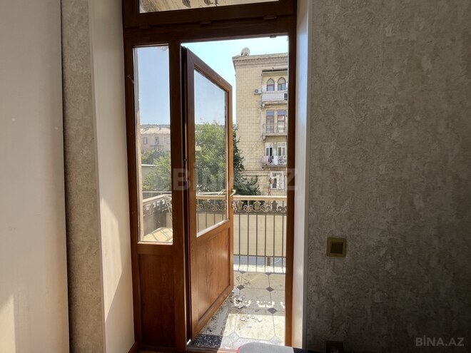 Satılır 2 otaqlı köhnə tikili 52 m², Bayıl q., photo 9 from 17