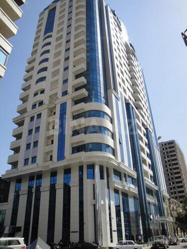 İcarəyə verilir 3 otaqlı yeni tikili 135 m², 28 May m., photo 1 from 20