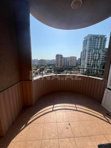 Сдаётся 3-комн. новостройка 130 м², м. Низами, photo 16 from 20
