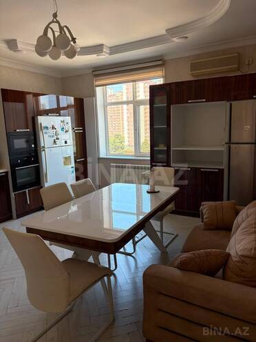 Satılır 6 otaqlı köhnə tikili 320 m², Şah İsmayıl Xətai m., photo 15 from 16