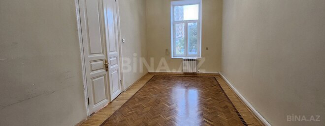 İcarəyə verilir 4 otaqlı köhnə tikili 170 m², 28 May m., photo 18 from 31