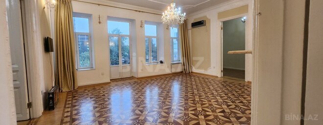 İcarəyə verilir 4 otaqlı köhnə tikili 170 m², 28 May m., photo 7 from 31