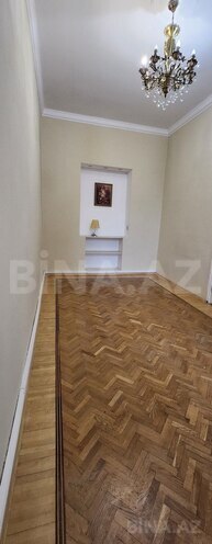 İcarəyə verilir 4 otaqlı köhnə tikili 170 m², 28 May m., photo 17 from 31