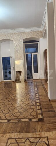 İcarəyə verilir 4 otaqlı köhnə tikili 170 m², 28 May m., photo 12 from 31