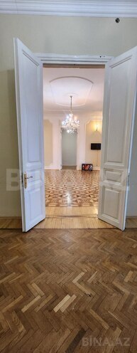 İcarəyə verilir 4 otaqlı köhnə tikili 170 m², 28 May m., photo 3 from 31