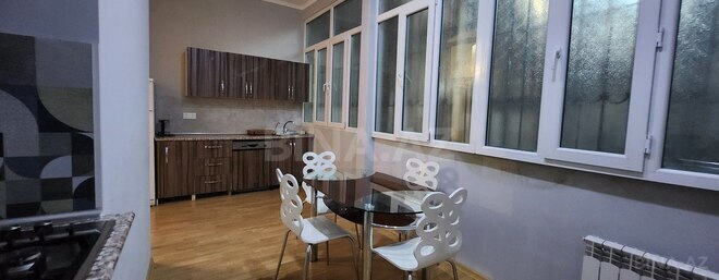 İcarəyə verilir 4 otaqlı köhnə tikili 170 m², 28 May m., photo 23 from 31