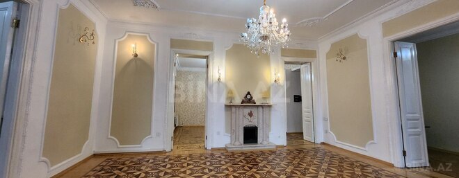 İcarəyə verilir 4 otaqlı köhnə tikili 170 m², 28 May m., photo 9 from 31